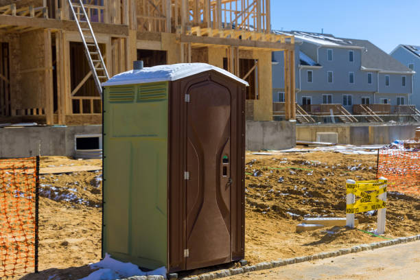 Best Portable restroom trailer rental  in Leakesville, MS